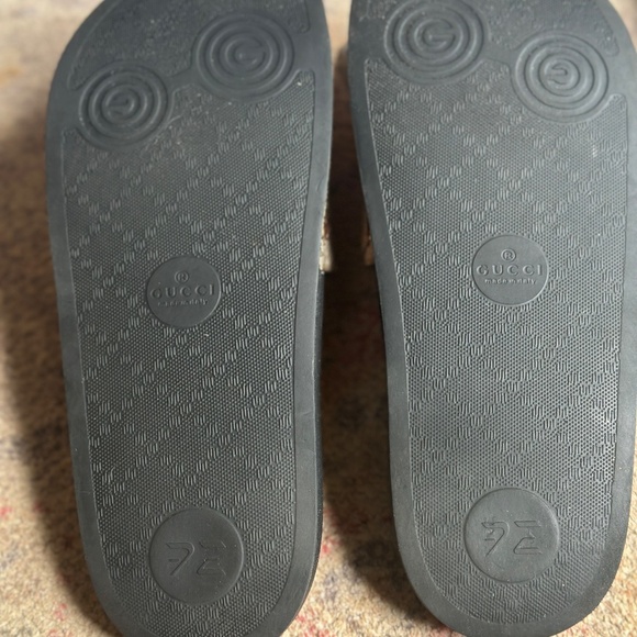 Gucci Berry print logo slides - Picture 4 of 6